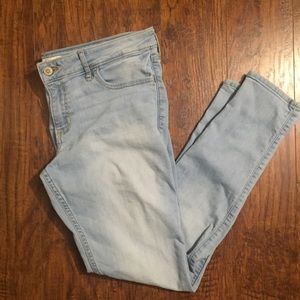 Hollister 13S light wash jeans